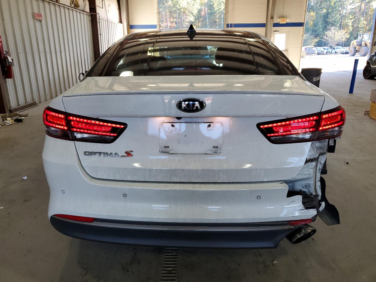 2018 Kia Optima Lx VIN: 5XXGT4L34JG256404 Lot: 77335304