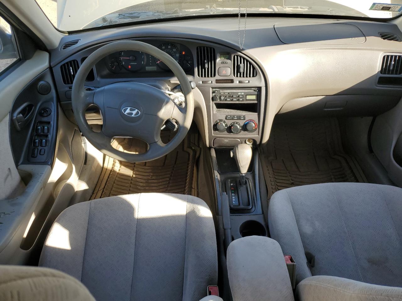 2006 Hyundai Elantra - Image 8