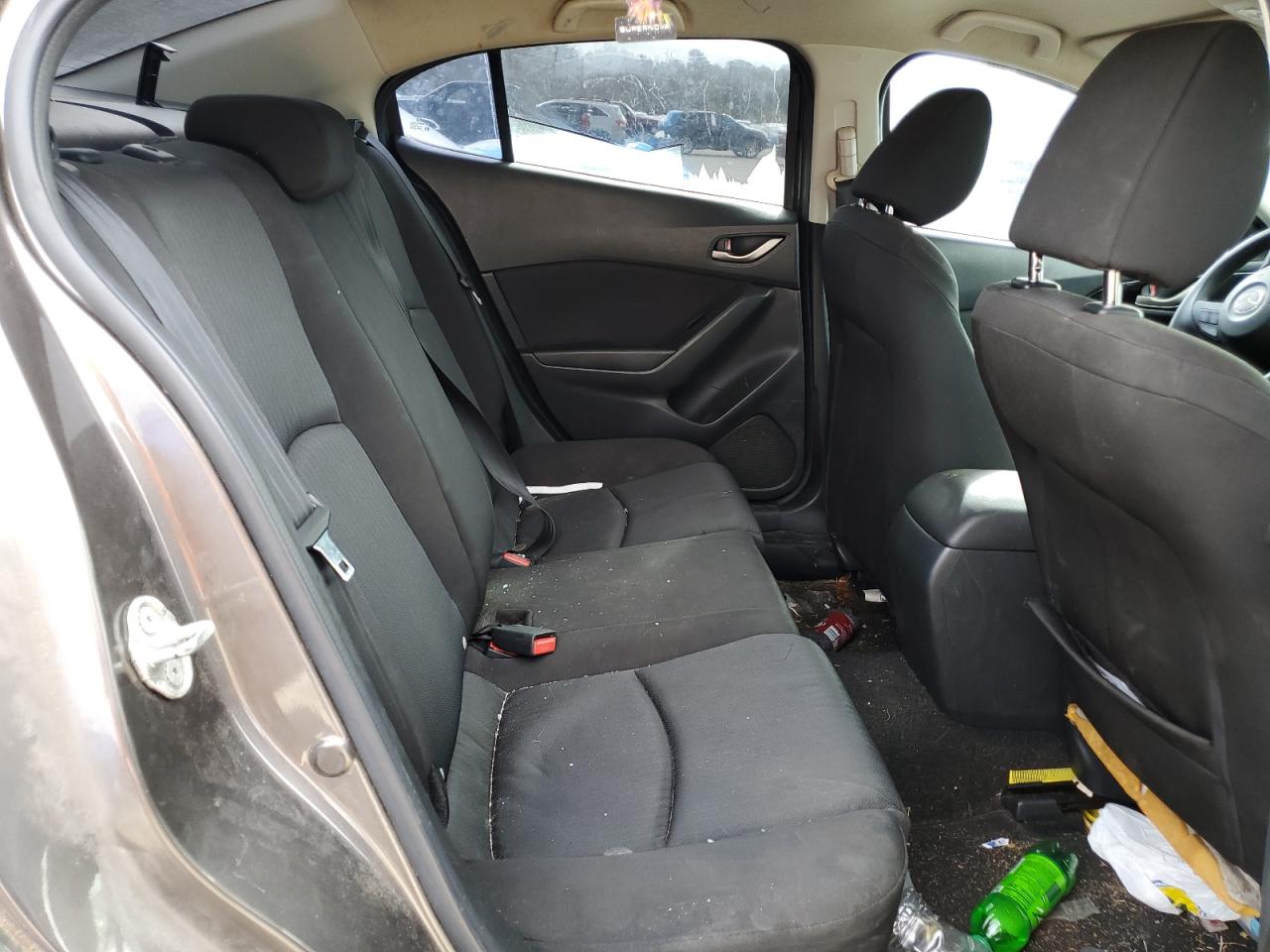 2014 Mazda 3 - Image 10