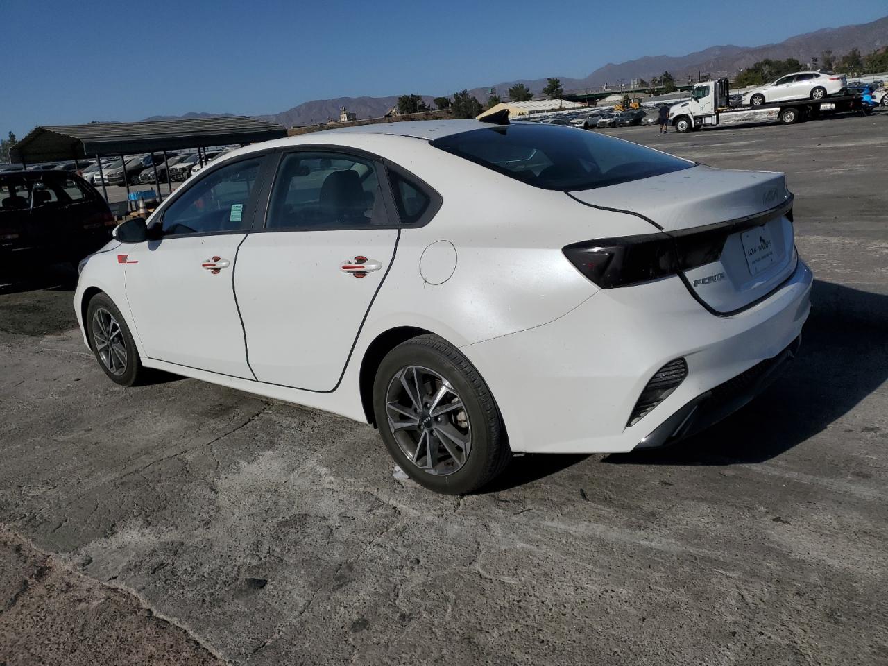 2023 Kia Forte - Image 2