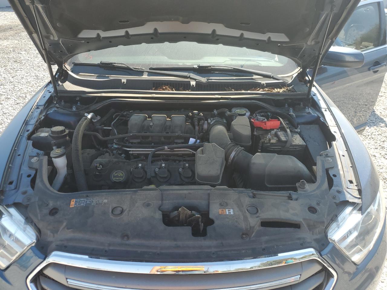 1FAHP2E8XJG125143 2018 Ford Taurus Sel