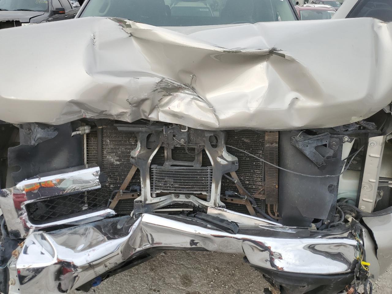2007 Chevrolet Silverado - Image 11