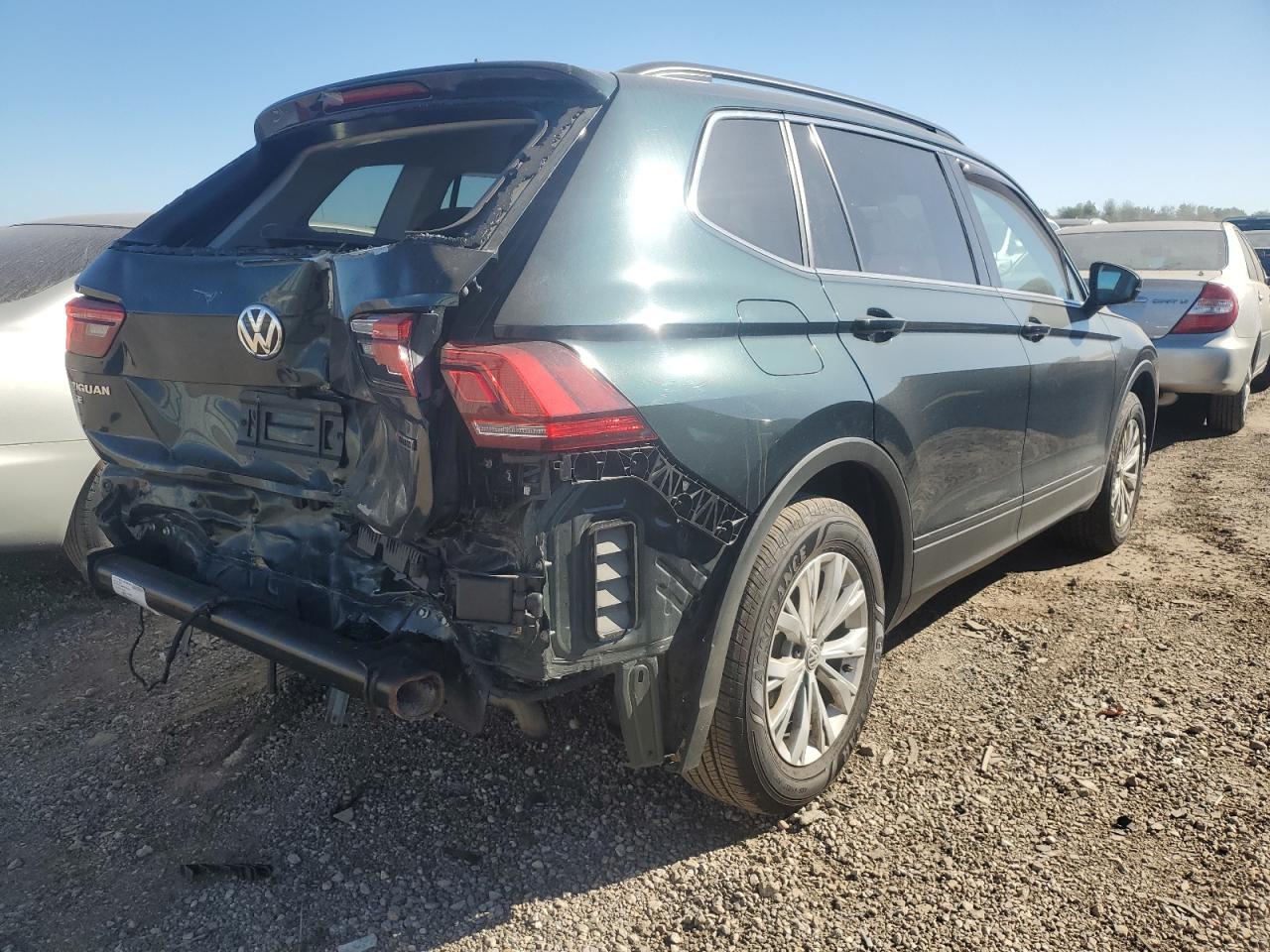 2019 Volkswagen Tiguan - Image 3