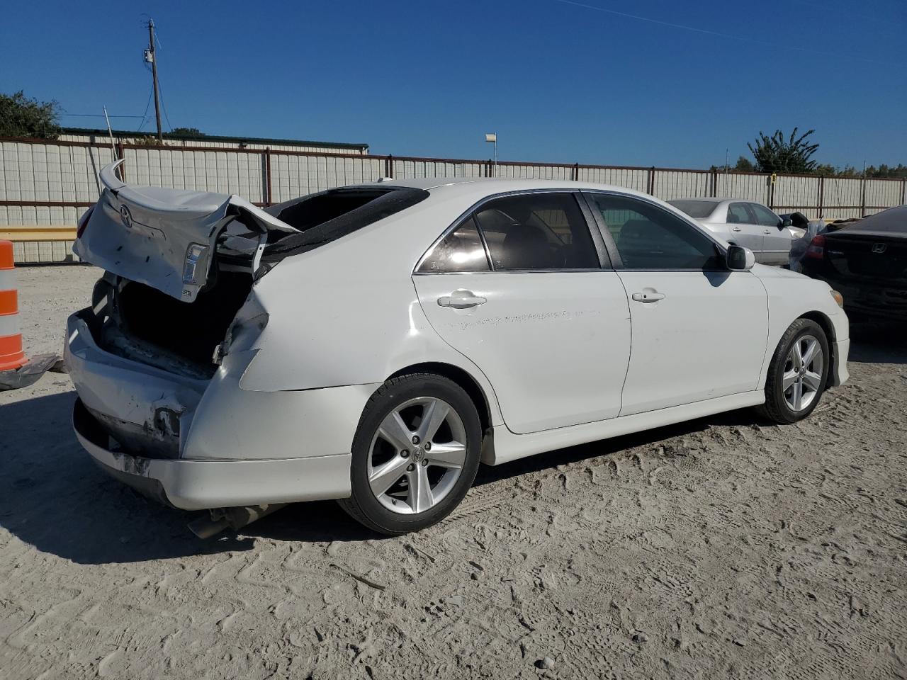 2010 Toyota Camry - Image 3