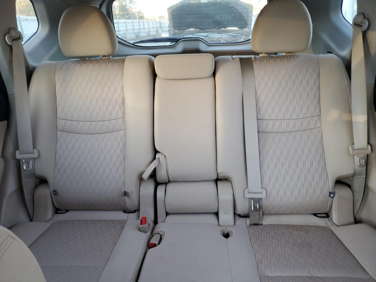 2019 Nissan Rogue - Image 10