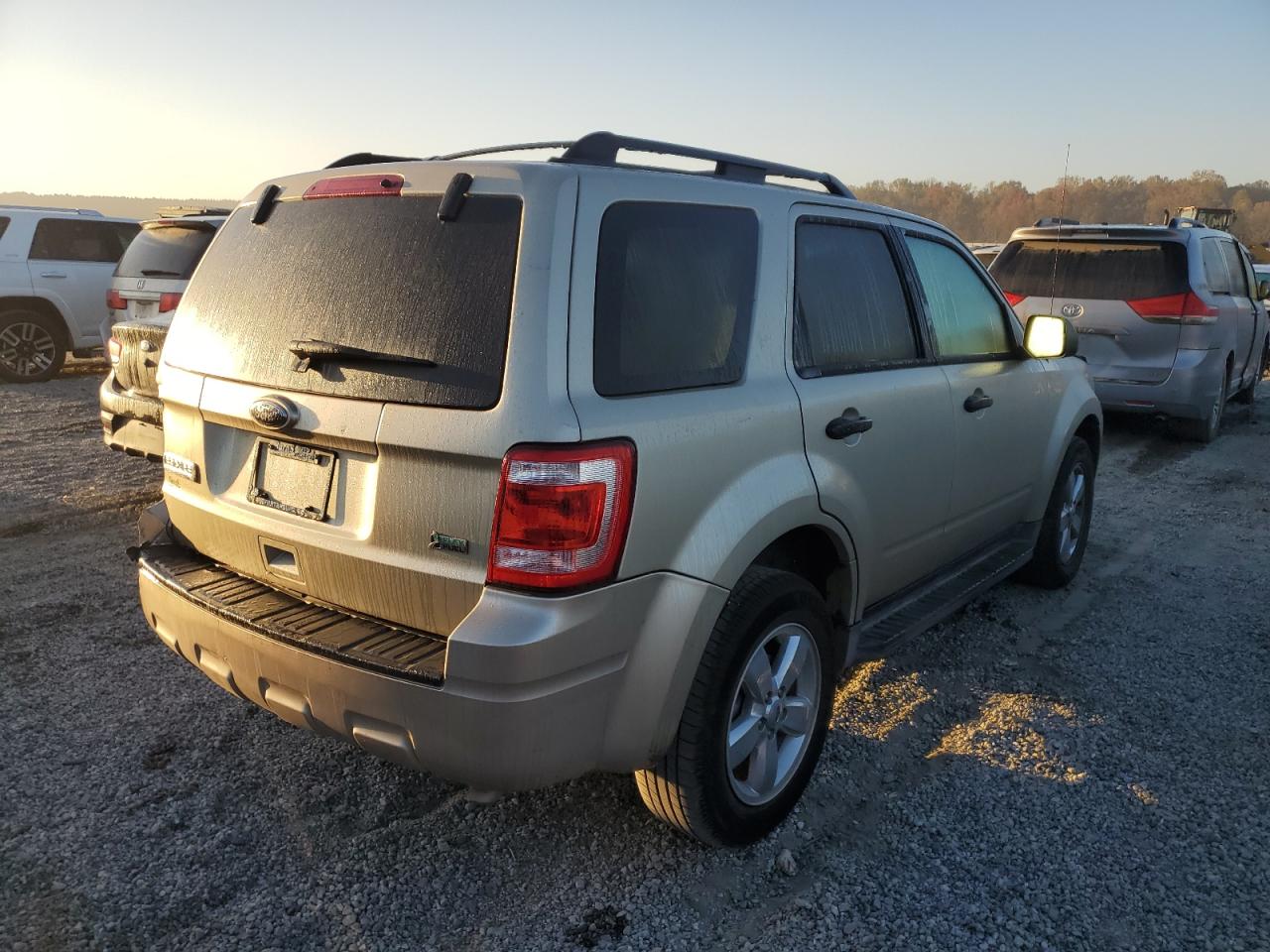2011 Ford Escape - Image 3