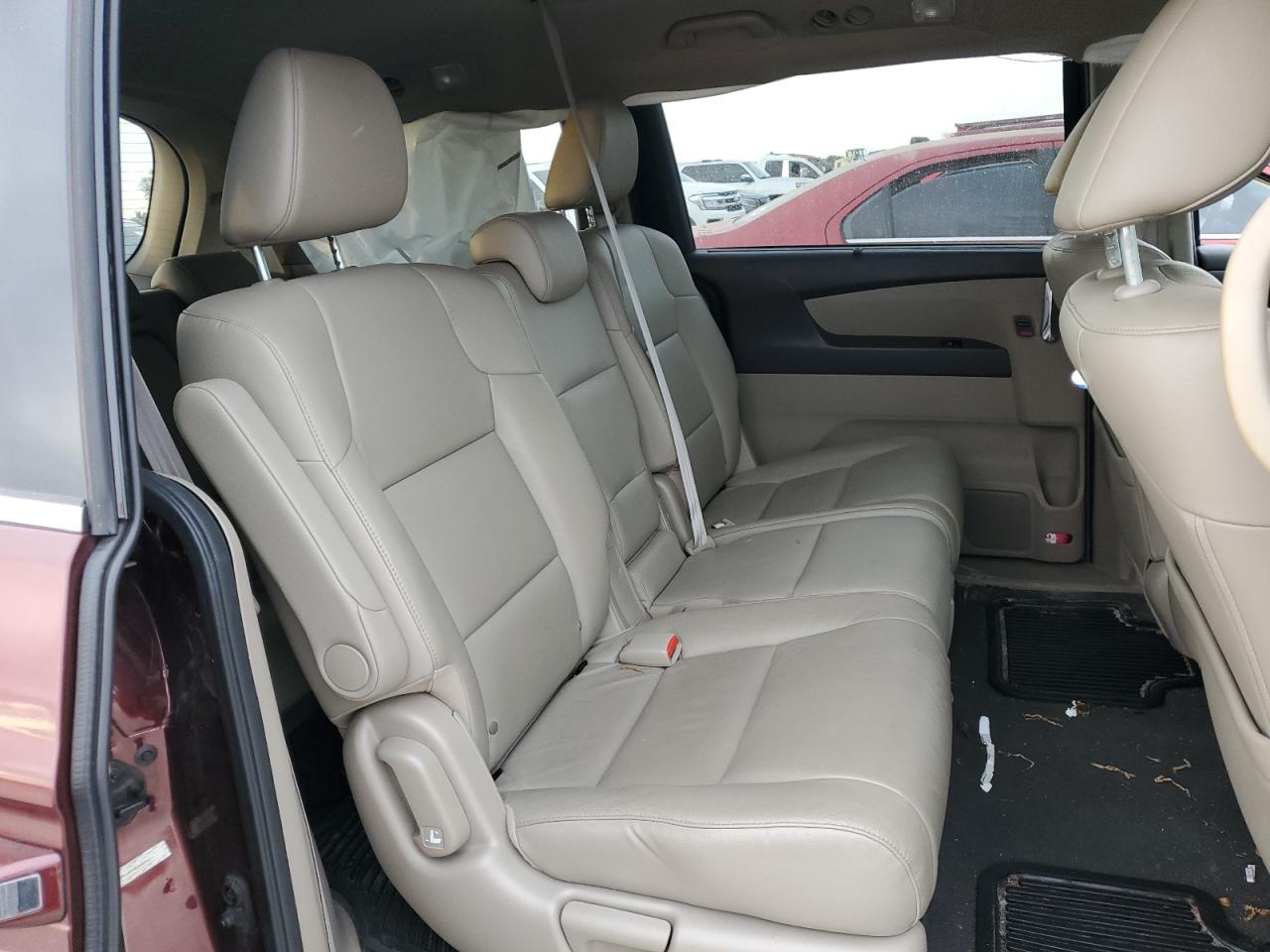 2016 Honda Odyssey - Image 11
