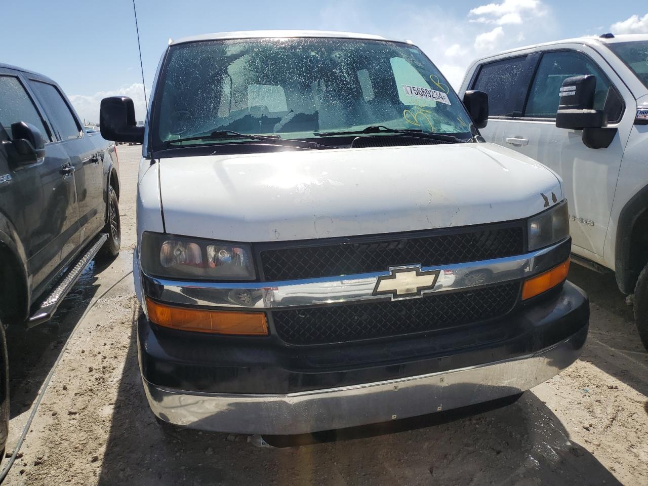 2012 Chevrolet Express - Image 5