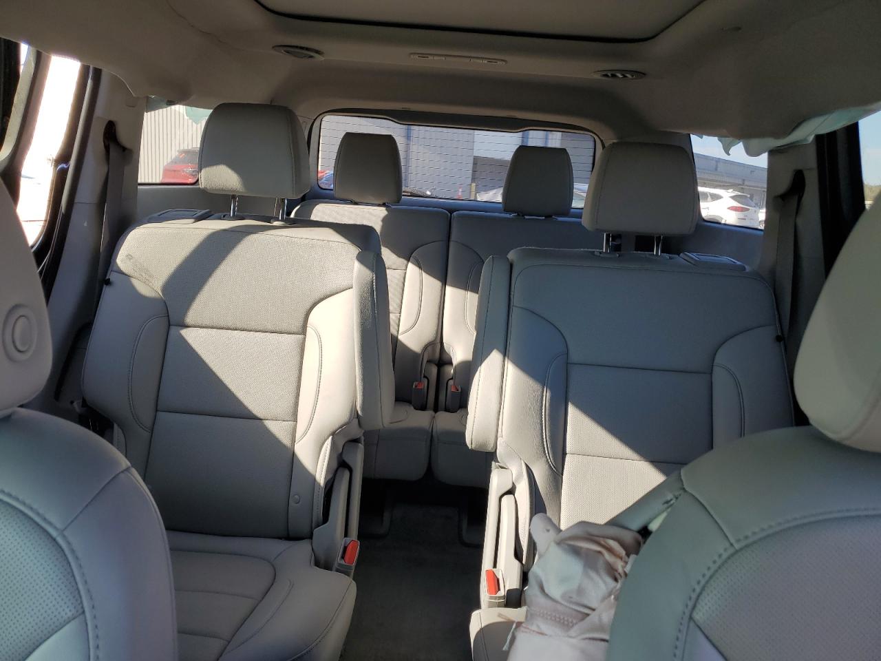 2021 GMC Acadia - Image 10