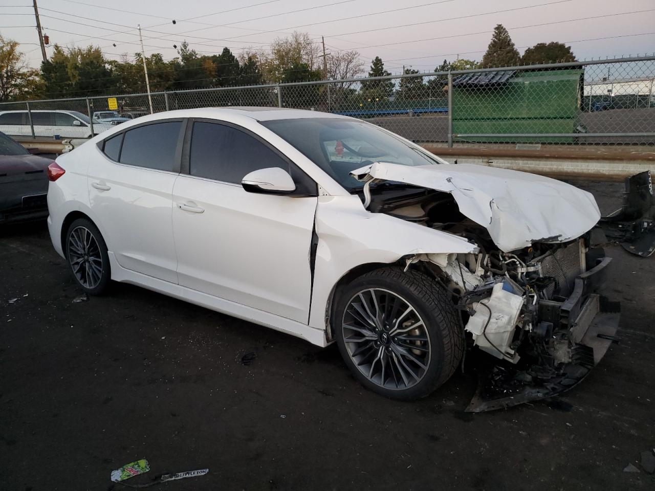 2018 Hyundai Elantra - Image 4
