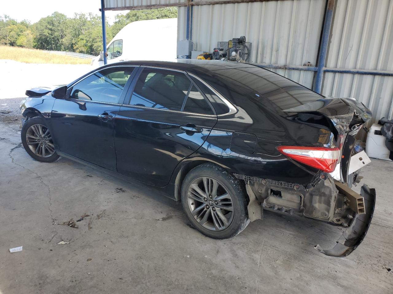 VIN 4T1BF1FK5FU114272 2015 TOYOTA CAMRY no.2