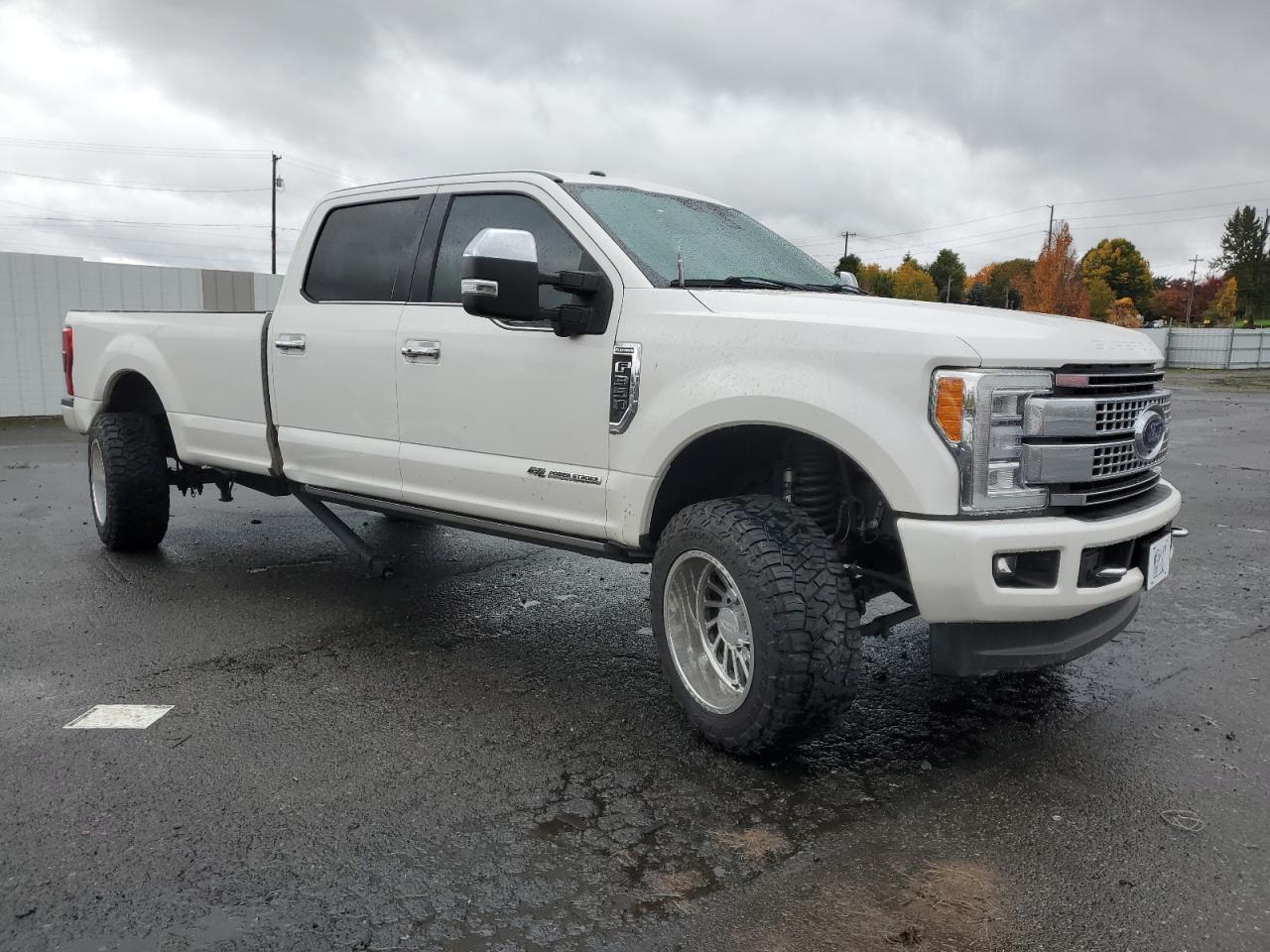 2017 Ford F350 - Image 4
