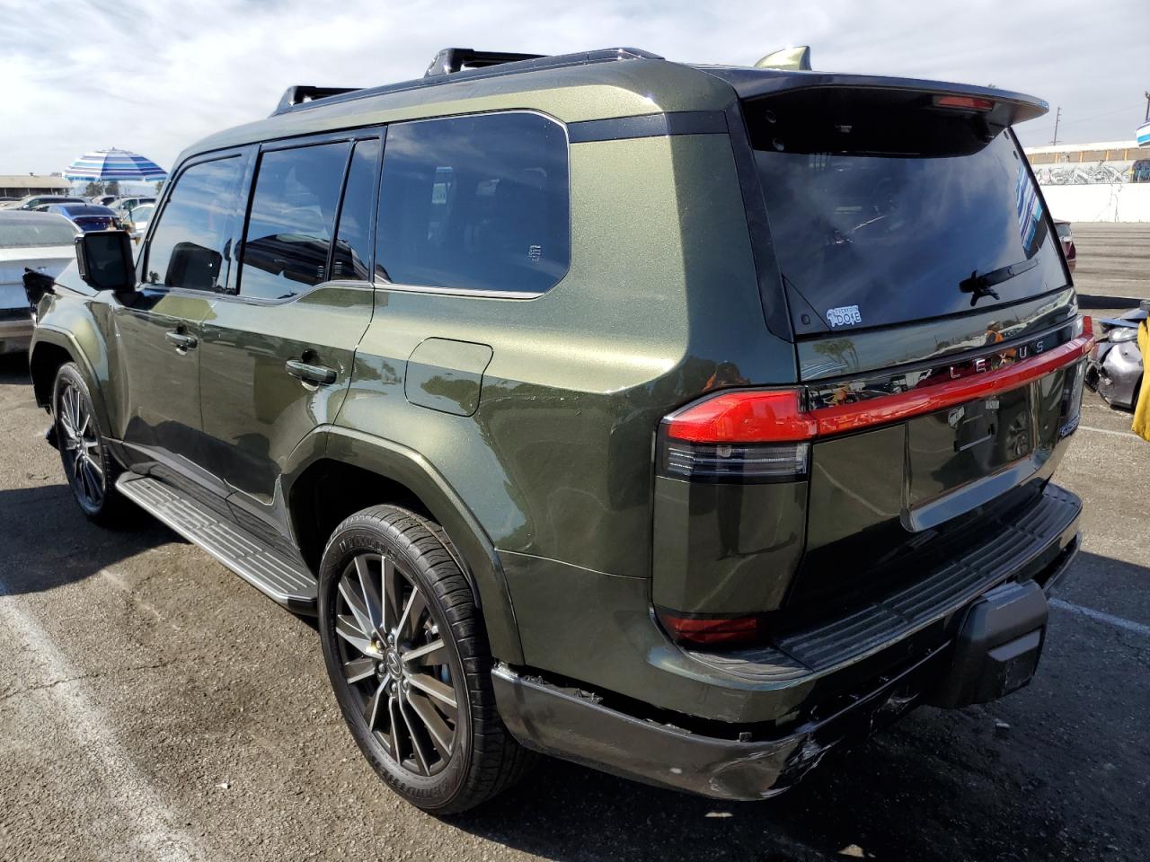 2024 Lexus GX - Image 2