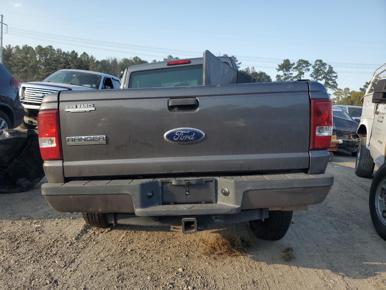 2011 Ford Ranger Super Cab VIN: 1FTLR4EE0BPA04137 Lot: 77573304