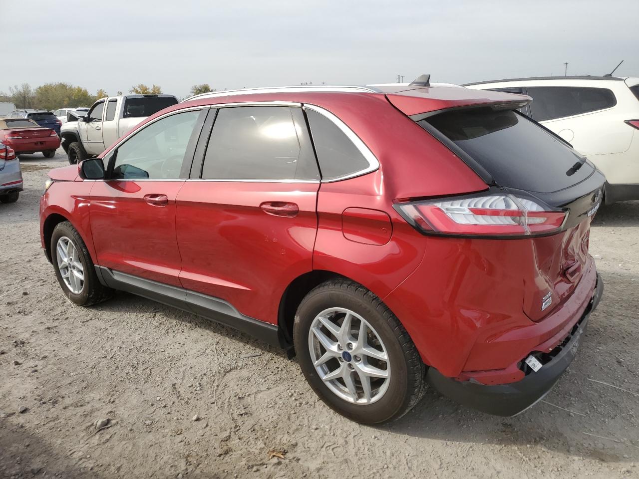 2022 Ford Edge - Image 2