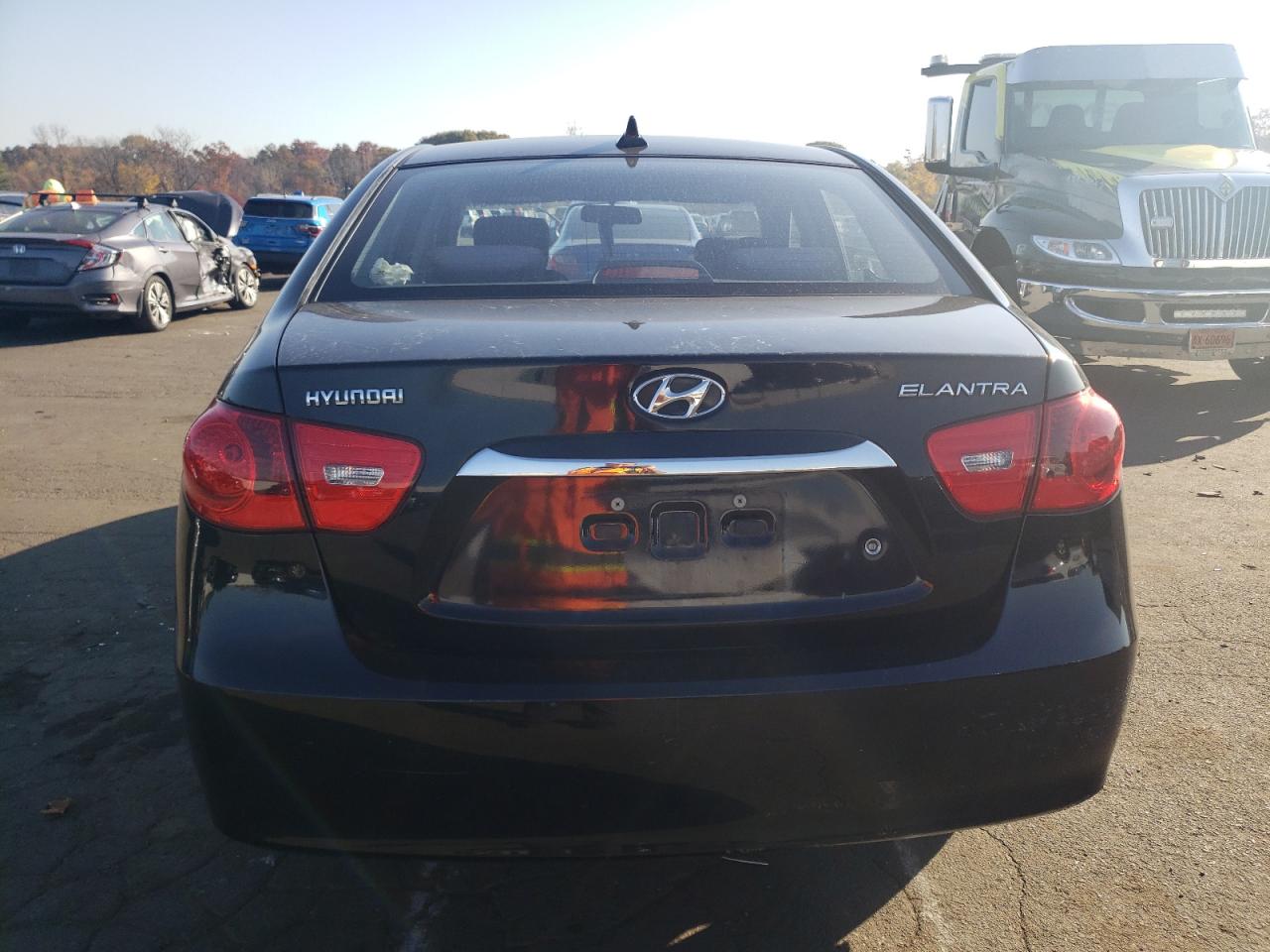 KMHDU4AD1AU846142 2010 Hyundai Elantra Blue