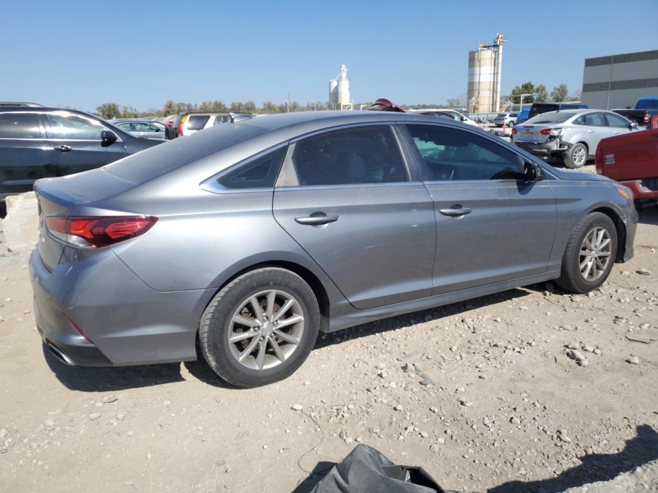 2018 Hyundai Sonata - Image 3