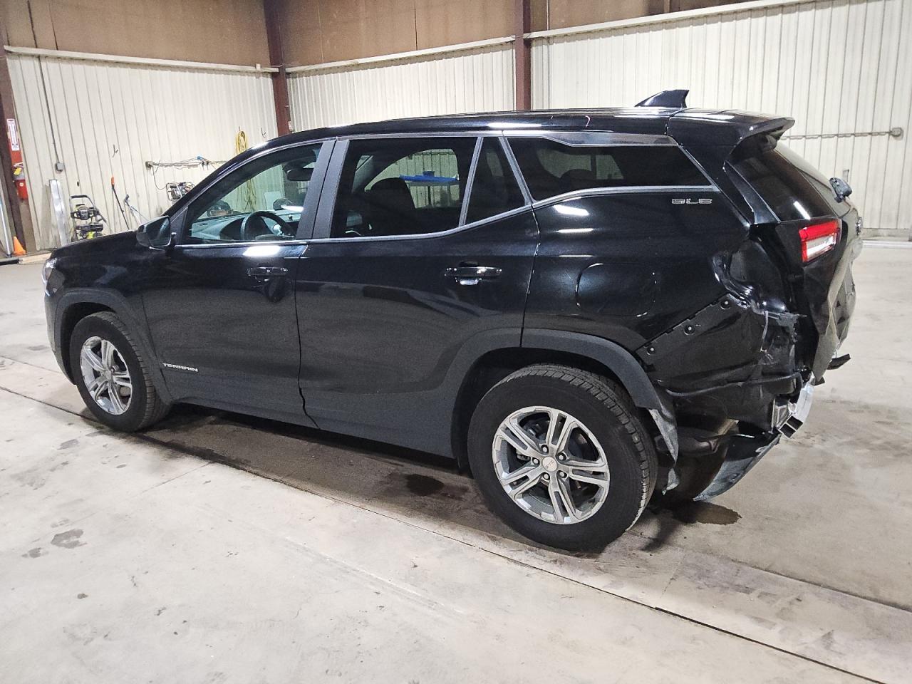 2022 GMC Terrain - Image 2