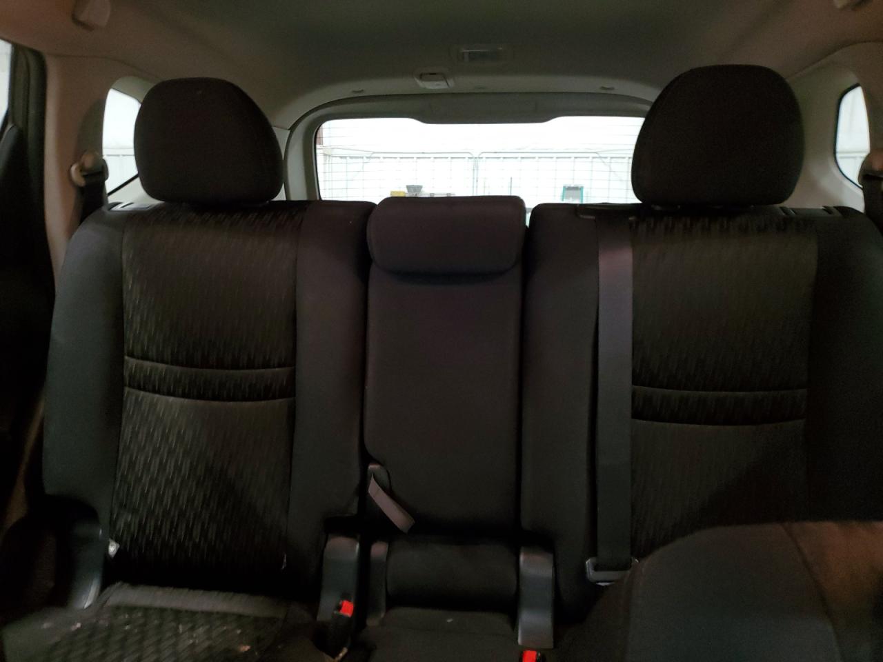 2017 Nissan Rogue - Image 10