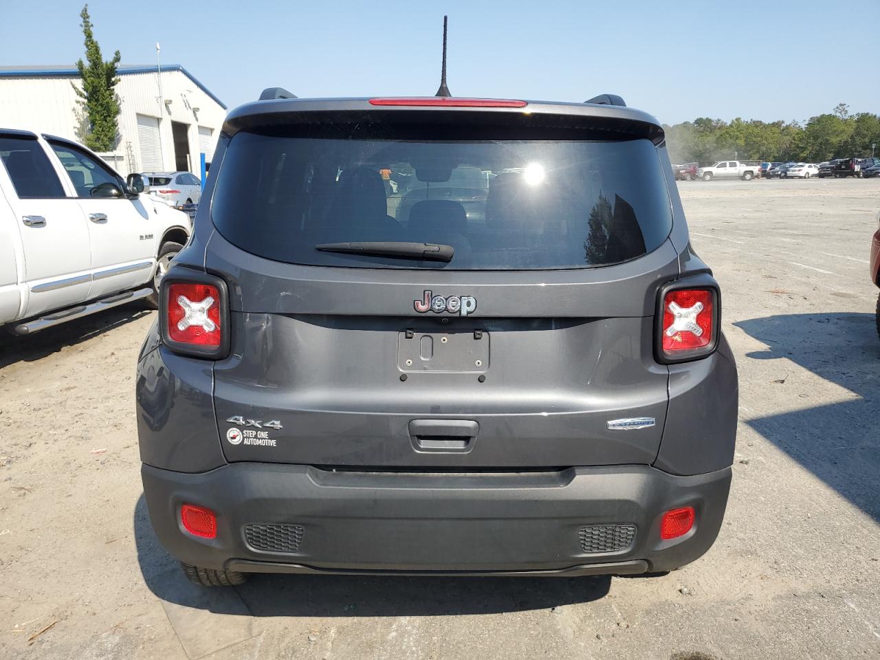 2022 Jeep Renegade Latitude VIN: ZACNJDB18NPN43580 Lot: 76230634