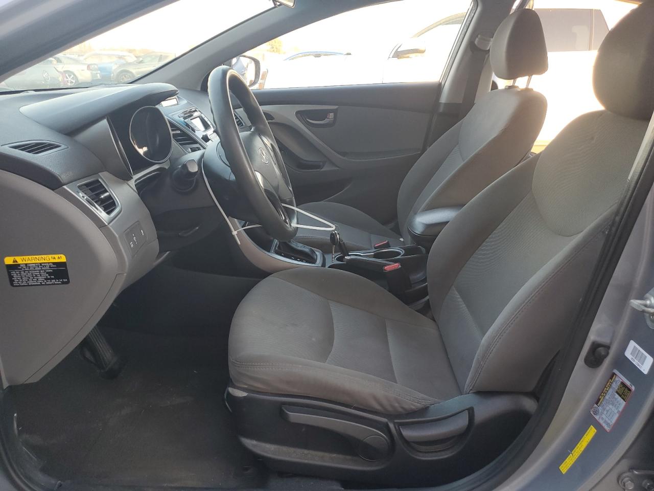 2016 Hyundai Elantra - Image 7