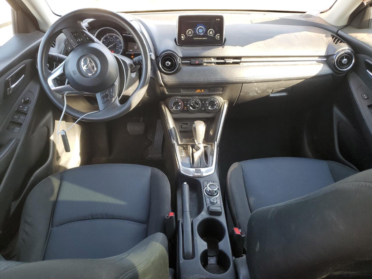 3MYDLBYV3HY178492 2017 Toyota Yaris Ia