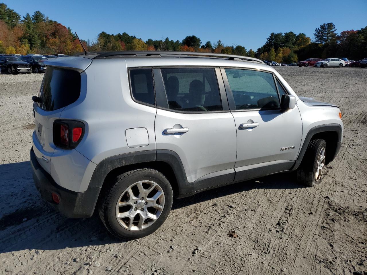 VIN ZACCJBBT0FPB65779 2015 JEEP RENEGADE no.3