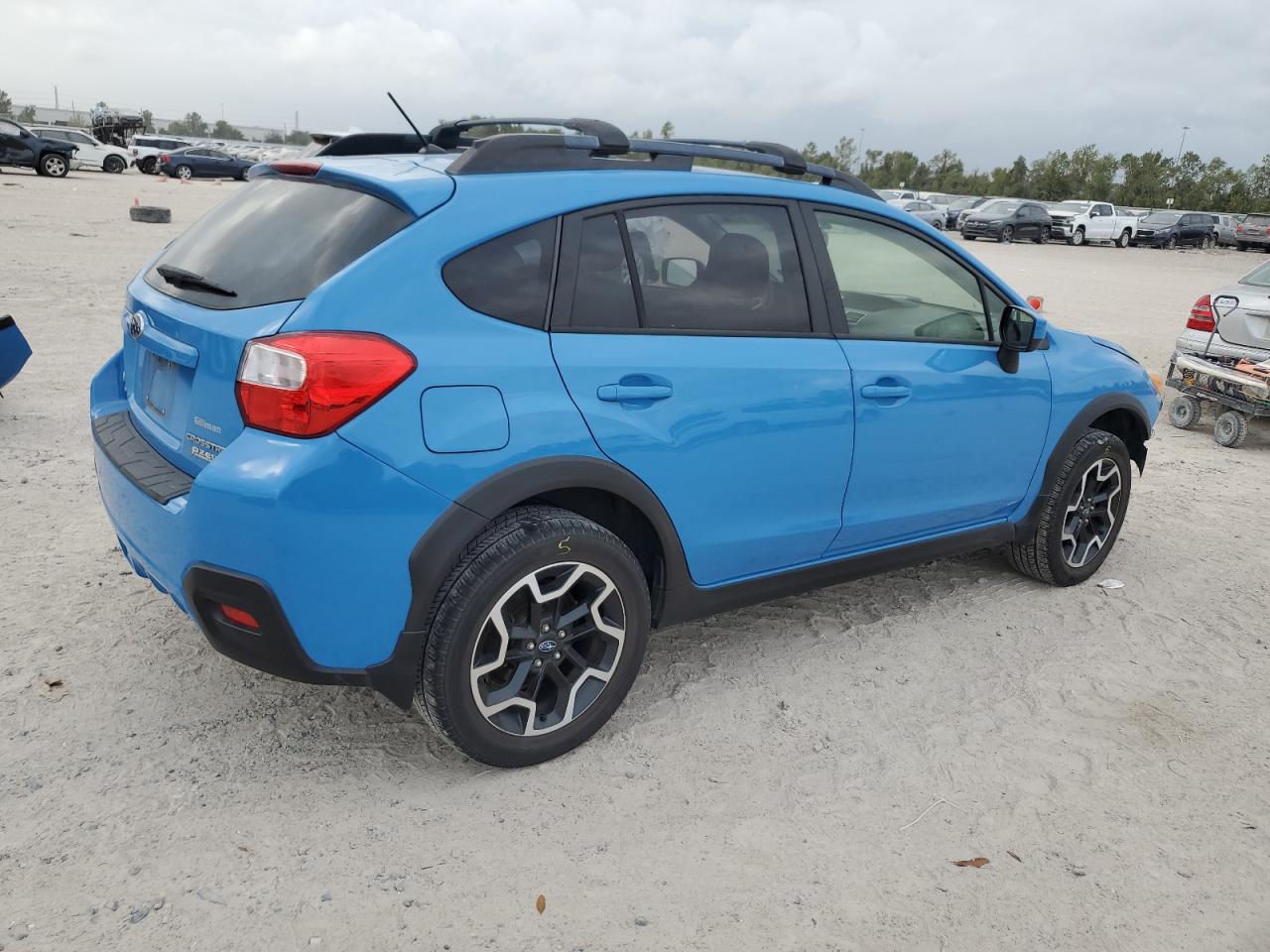 2016 Subaru XV - Image 3