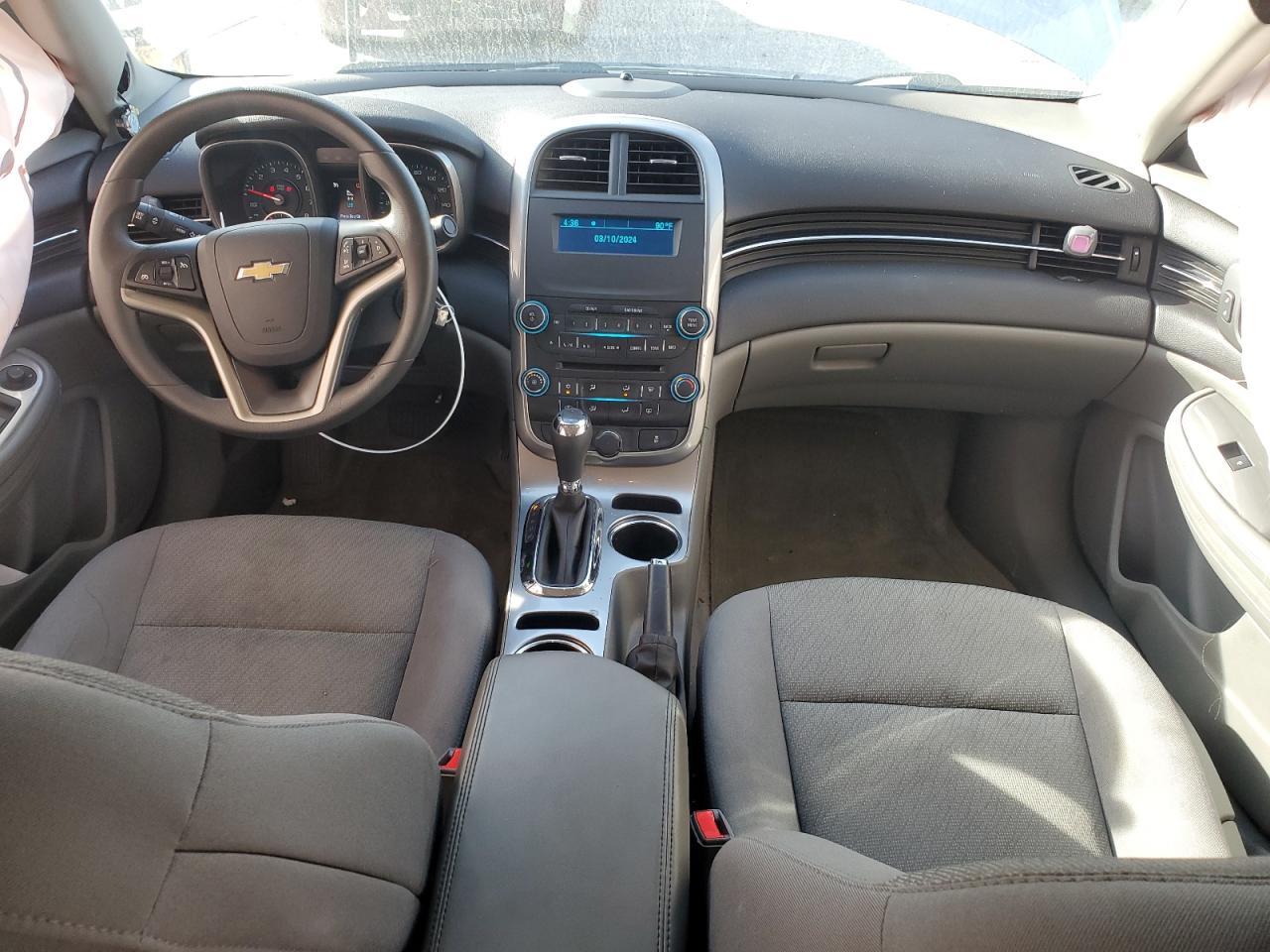2016 Chevrolet Malibu - Image 8