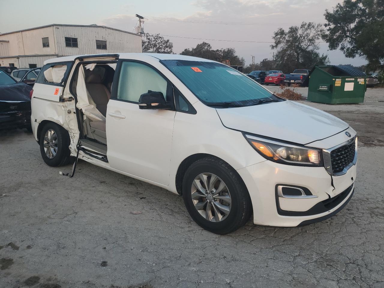 2019 Kia Sedona - Image 4