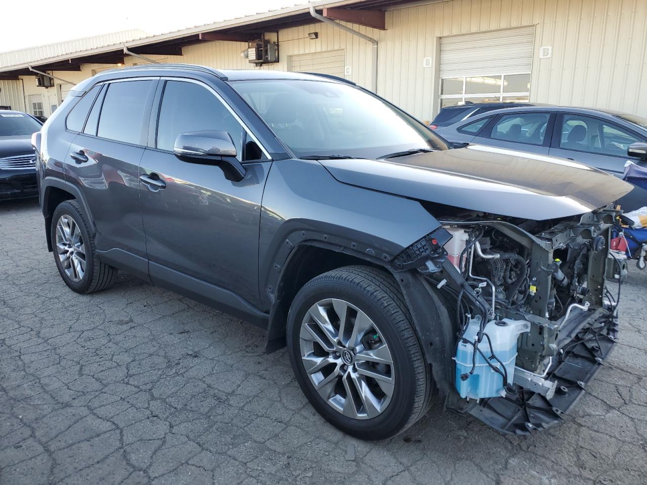 2019 Toyota RAV 4 - Image 4