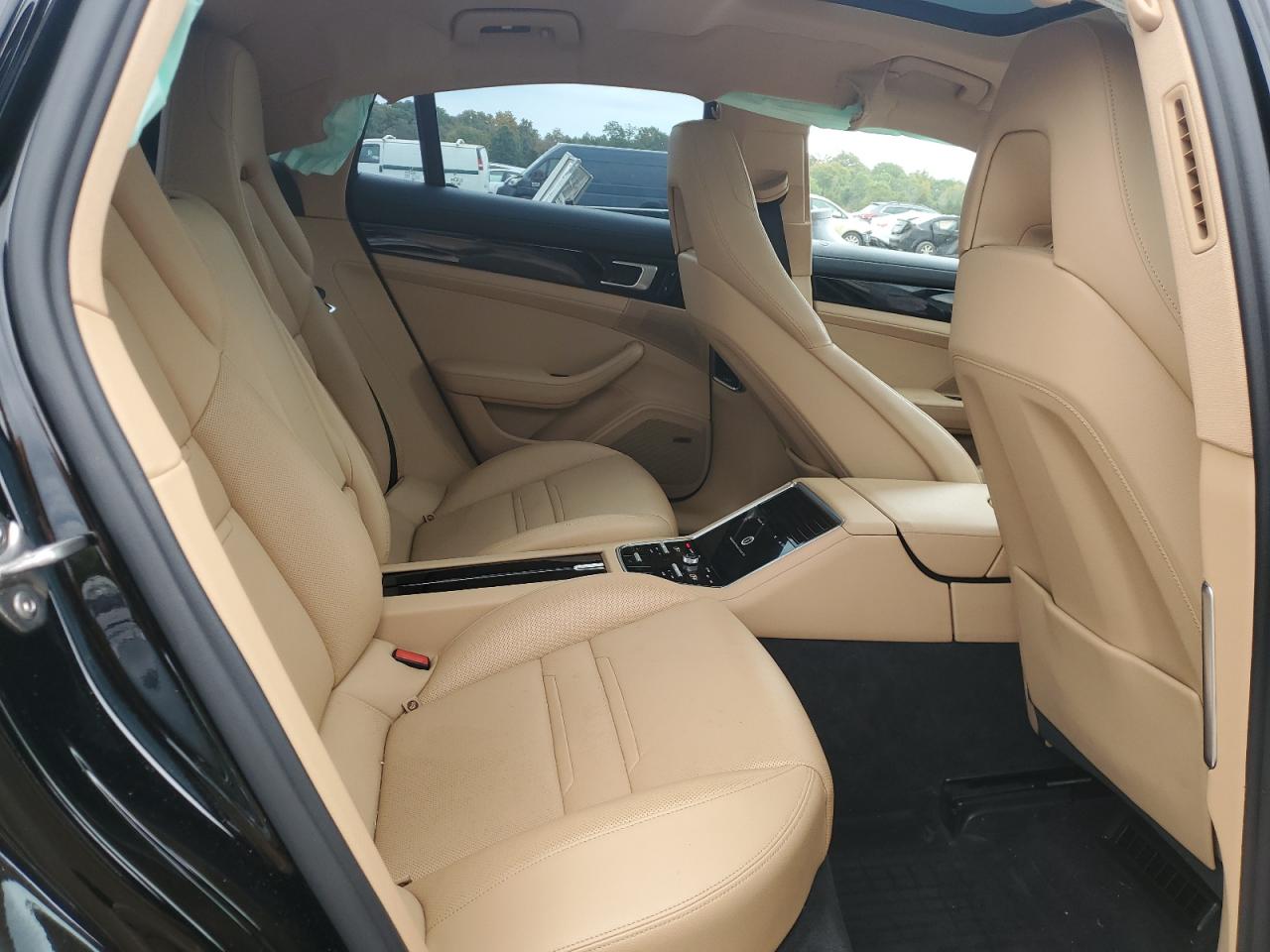 2018 Porsche Panamera - Image 10