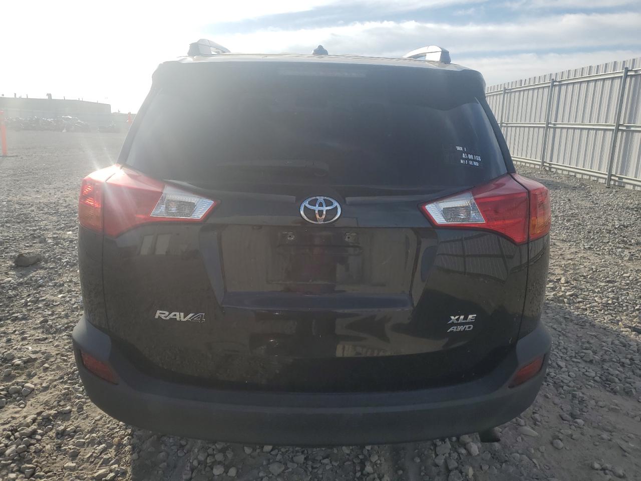 2015 Toyota Rav4 Xle VIN: 2T3RFREV6FW245226 Lot: 70961444