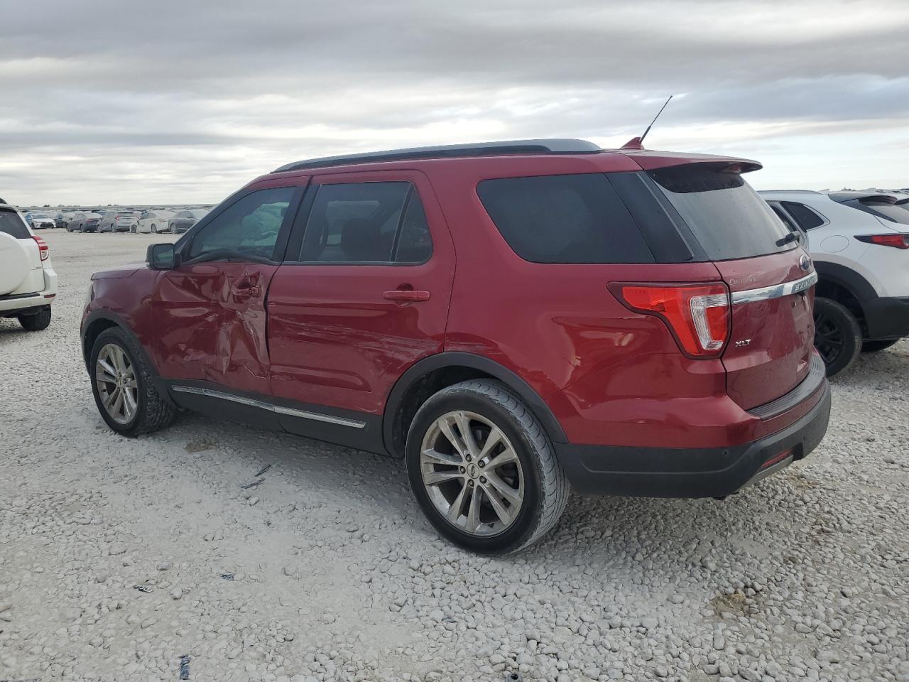 2019 Ford Explorer - Image 2