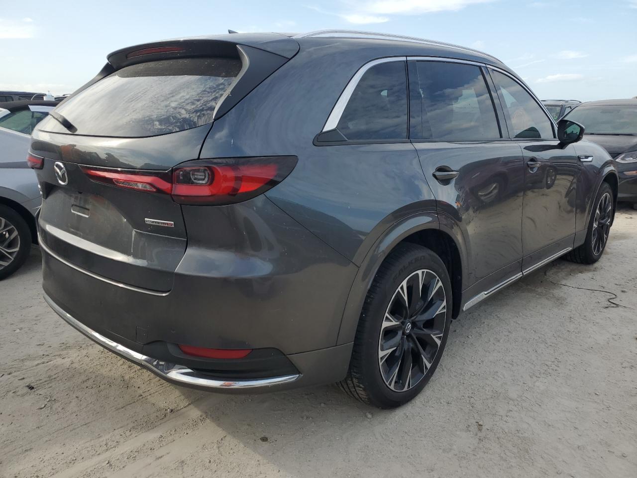 2024 Mazda CX-90 - Image 3