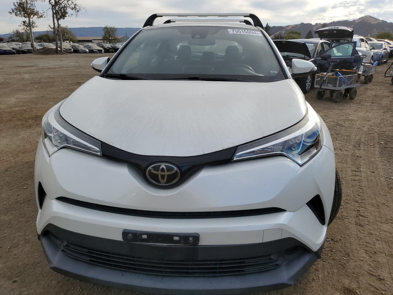 VIN NMTKHMBX8JR039967 2018 TOYOTA C-HR no.5