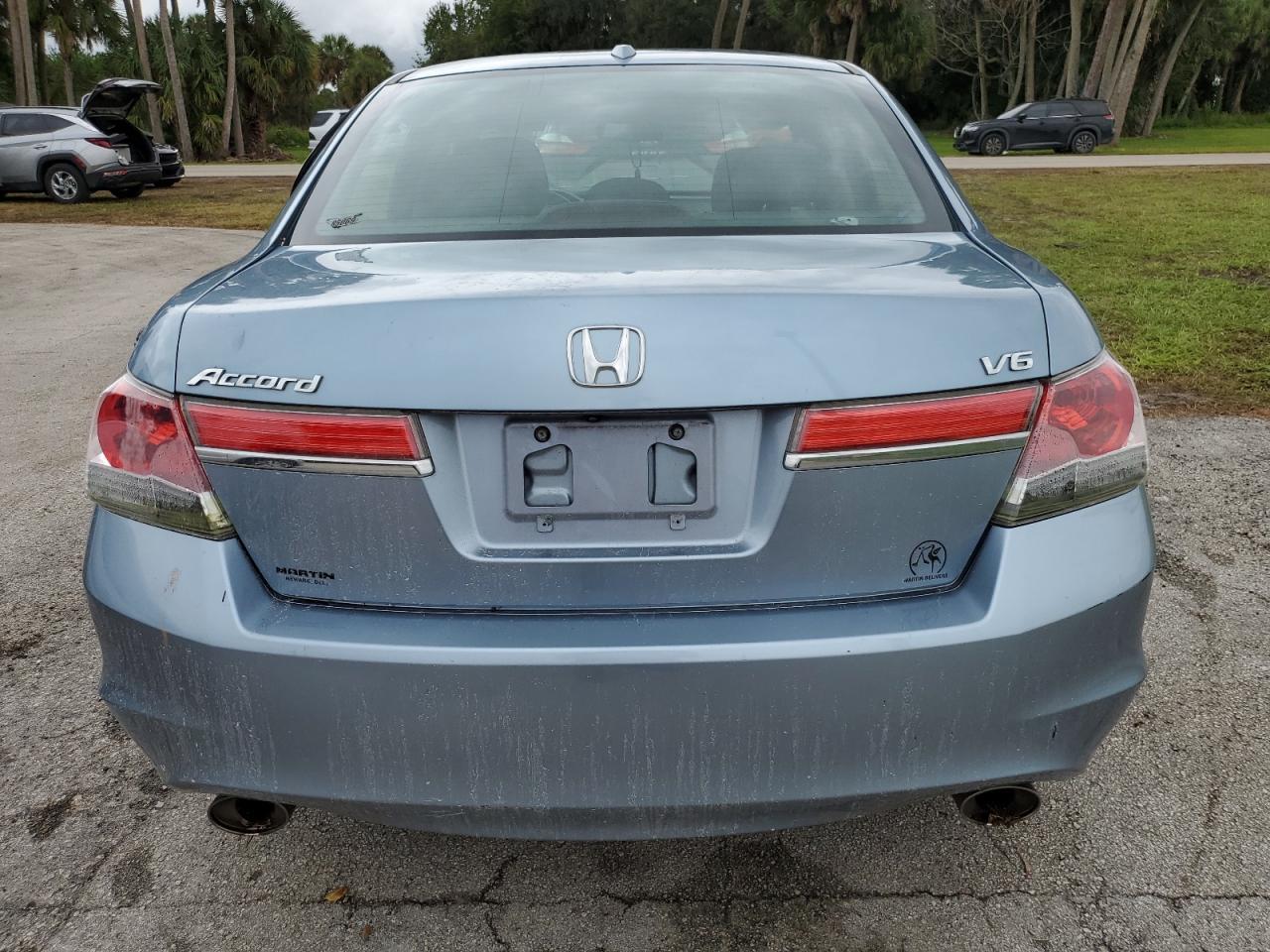 1HGCP3F85BA013946 2011 Honda Accord Exl