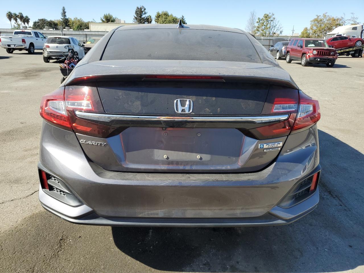 2018 Honda Clarity Touring VIN: JHMZC5F38JC009413 Lot: 78609454