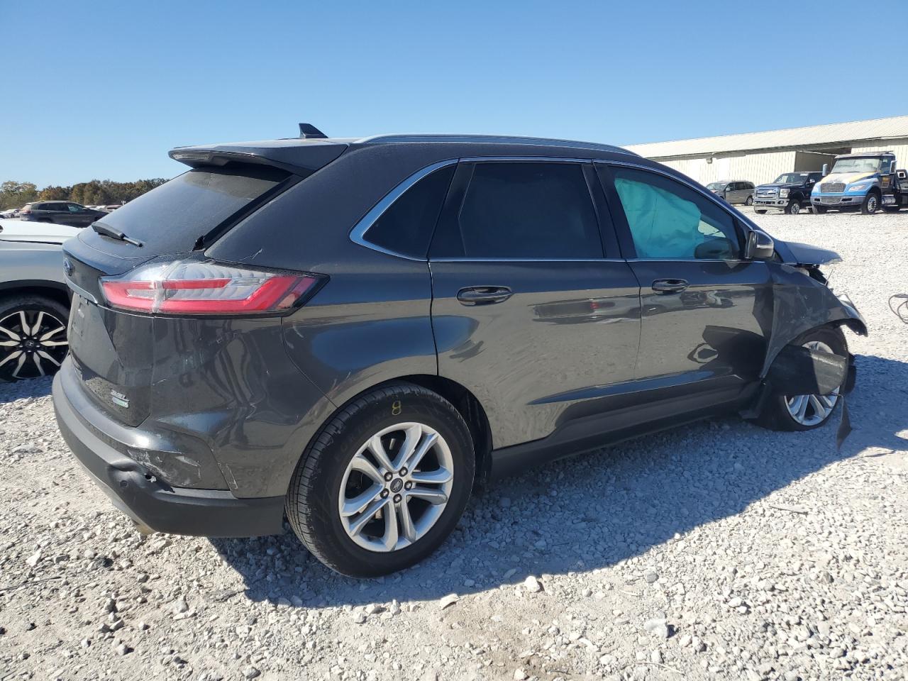 2020 Ford Edge - Image 3