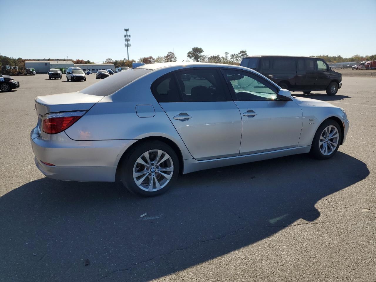 2010 BMW 5er - Image 3
