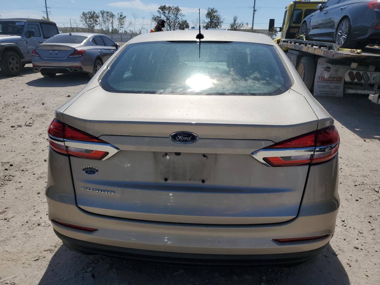 2019 Ford Fusion S VIN: 3FA6P0G7XKR213667 Lot: 76699504