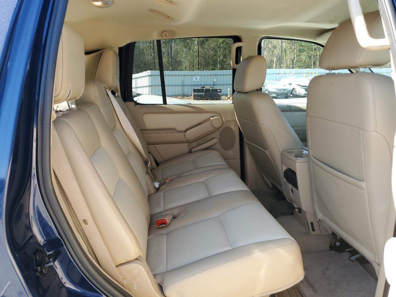 2006 Ford Explorer - Image 10