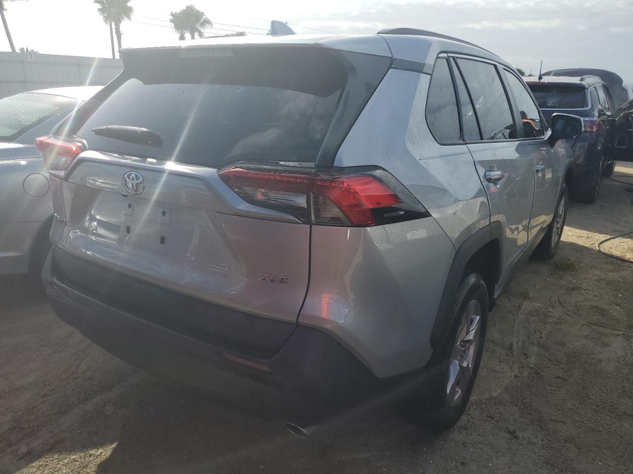 2022 Toyota Rav4 Xle VIN: 2T3W1RFV1NW203707 Lot: 75085054