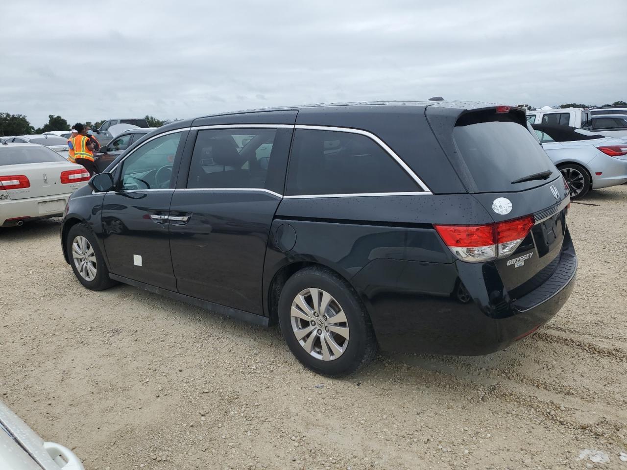 5FNRL5H67GB126145 2016 HONDA ODYSSEY - Image 2