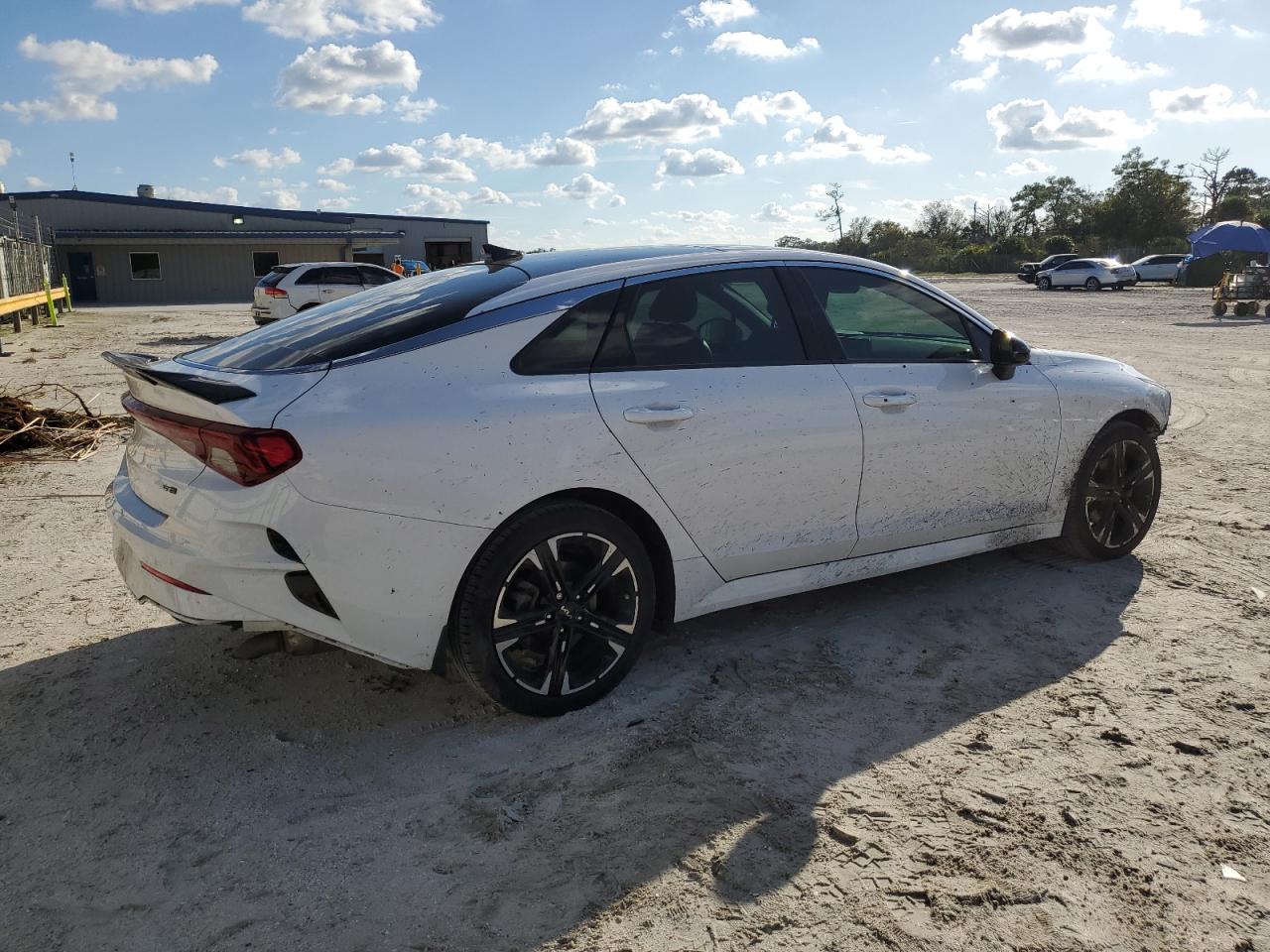 2022 Kia K5 - Image 3