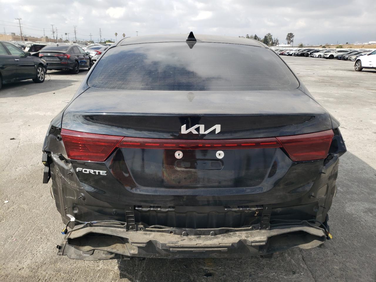 2023 Kia Forte - Image 6