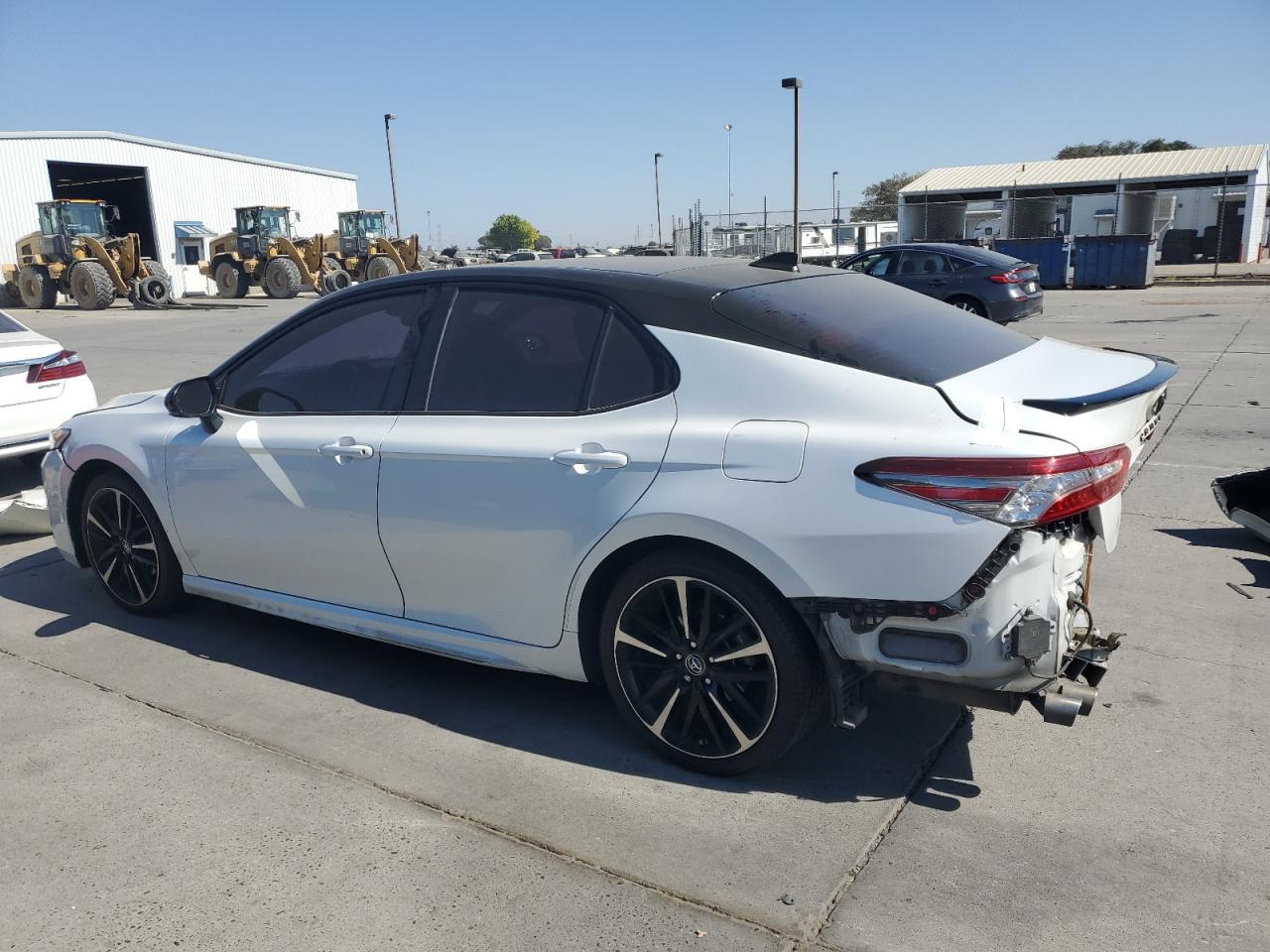 4T1B61HK4KU219019 2019 TOYOTA CAMRY - Image 2