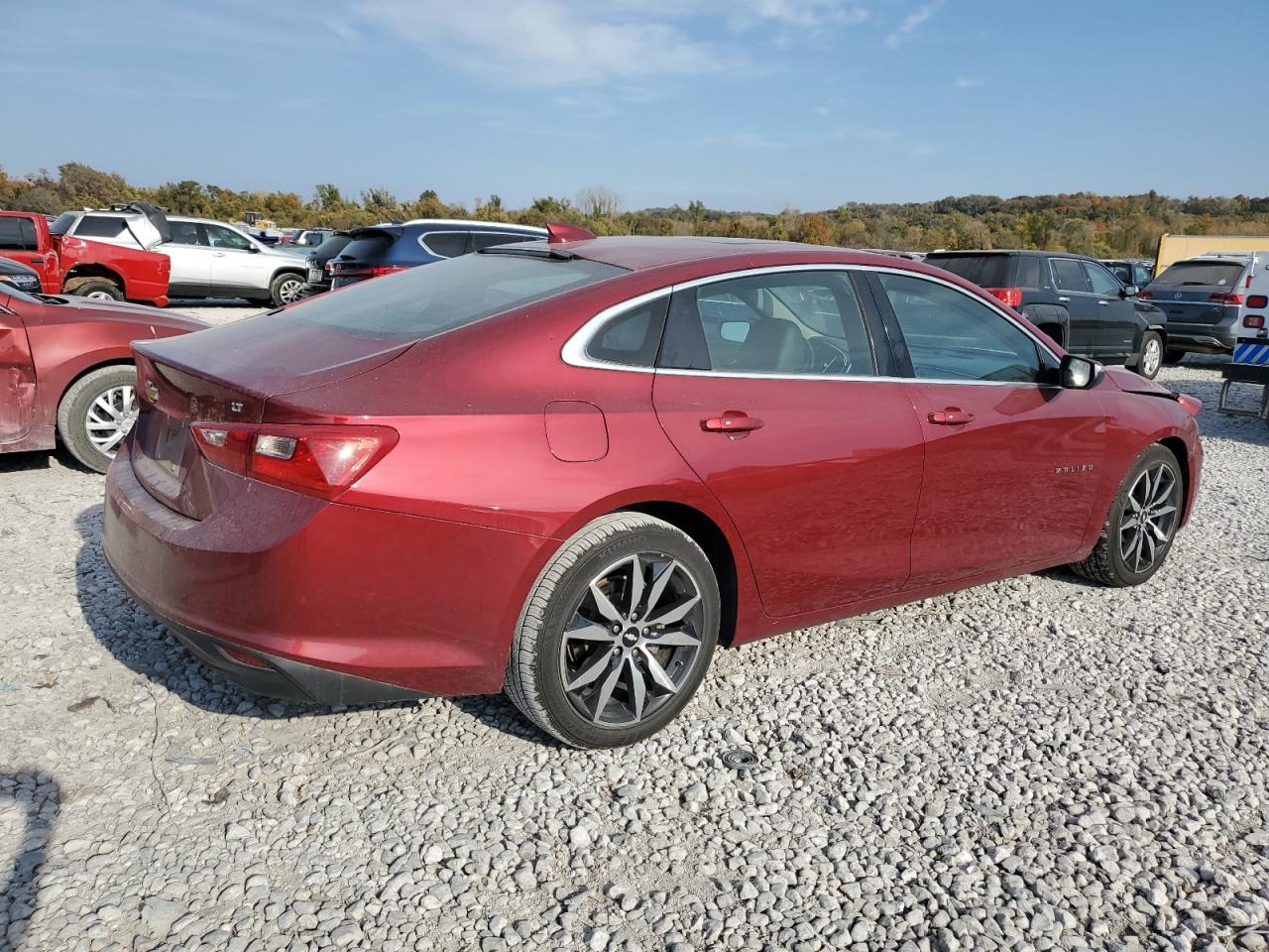 2018 Chevrolet Malibu - Image 3