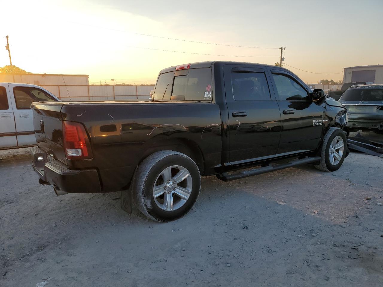 2014 RAM 1500 - Image 3