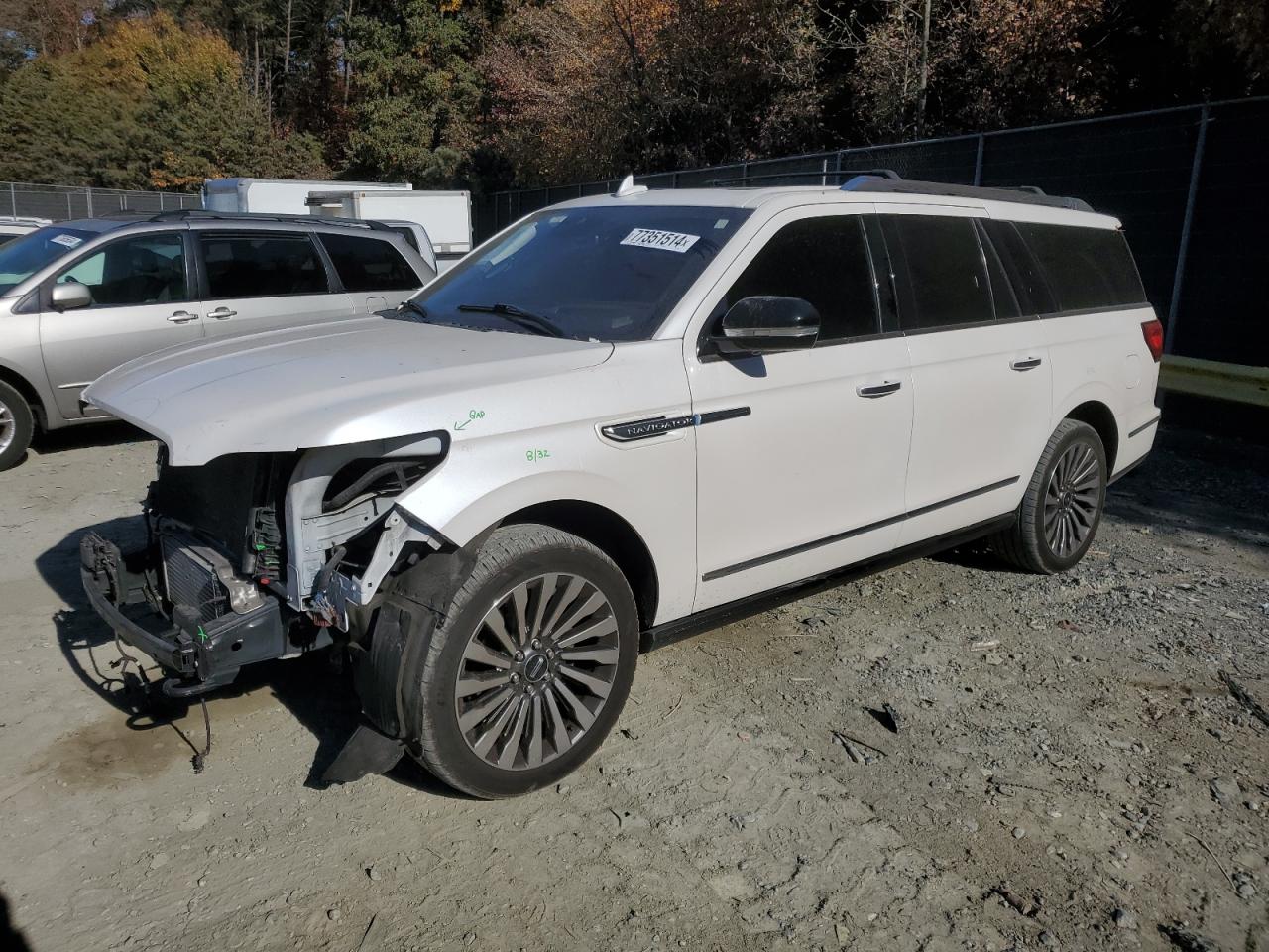 2019 Lincoln Navigator - Image 1